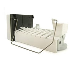Refrigerator ice maker assembly
